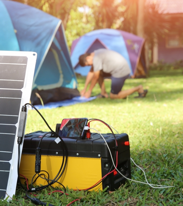 Solarmodul + Akku Camping